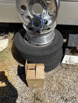 Ford eight lug 17 inch rims