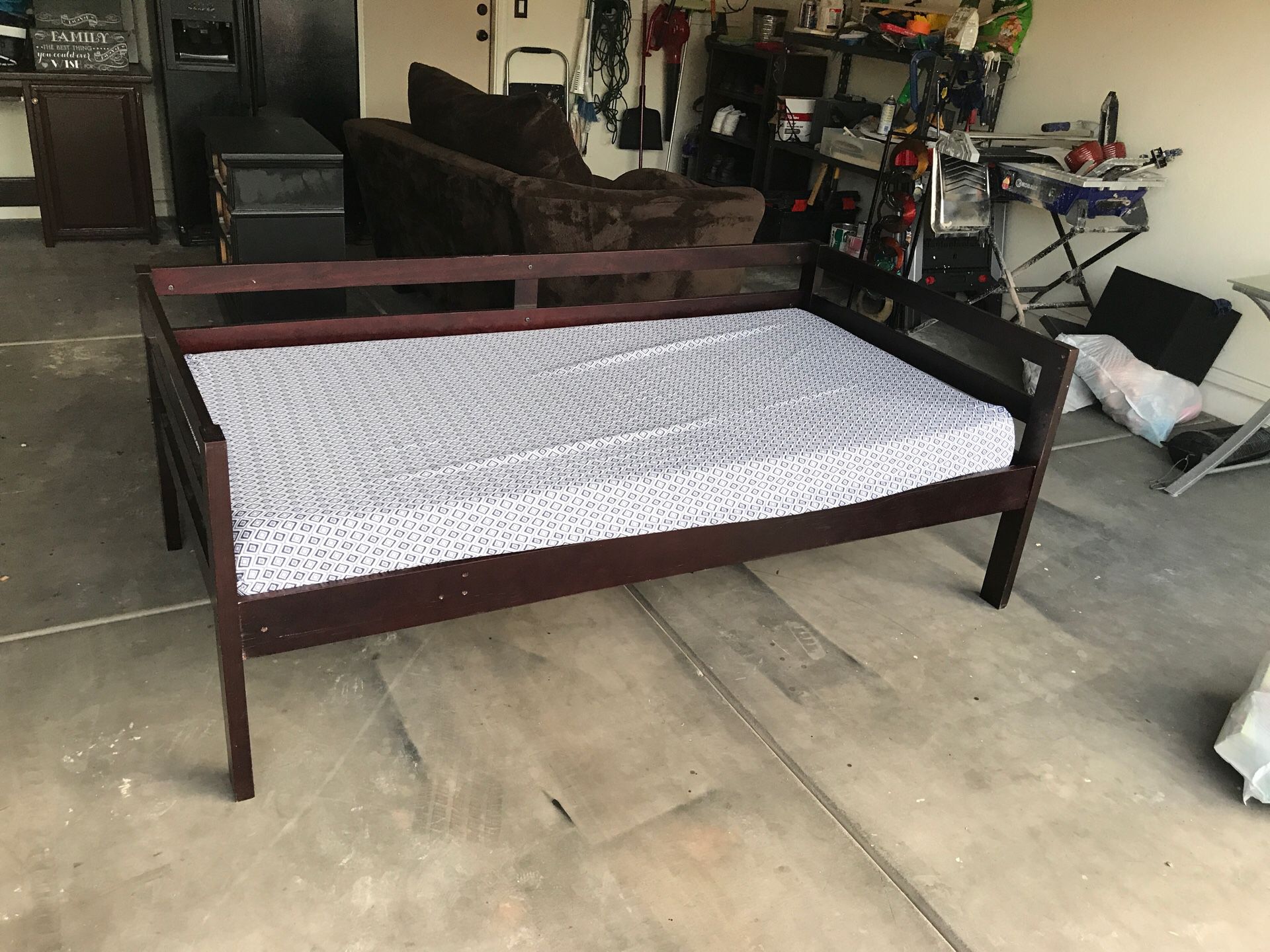 Twin bed or day bed with memory foam matress