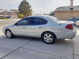 2003 Ford Taurus