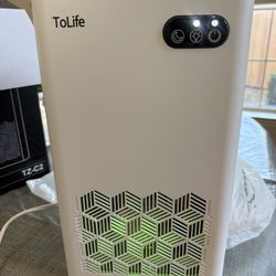 A Dehumidifier Brand New Covers Up To 1000 Ft.²