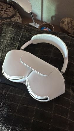 Apple AirPods Max Headphones with Case