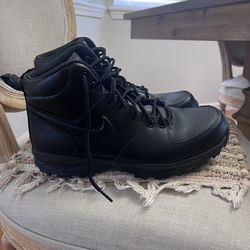 Nike Hiking Boots 