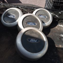 Ford Hubcap For A Six Lug Nuts. Classic Truck On Old Truck Pickup Truck Van.  Or On A Small Ford Vehicle