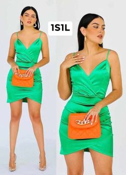 New Women's Dress Available In Size Small And Large