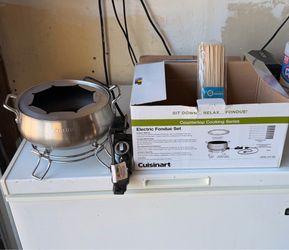 Cuisinart Electric Fondue Set w/ Box & Manual