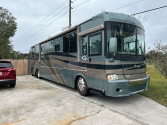 2004 Itasca Horizon 40' QD