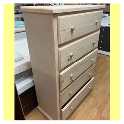 Dresser/ Five drawers dresser