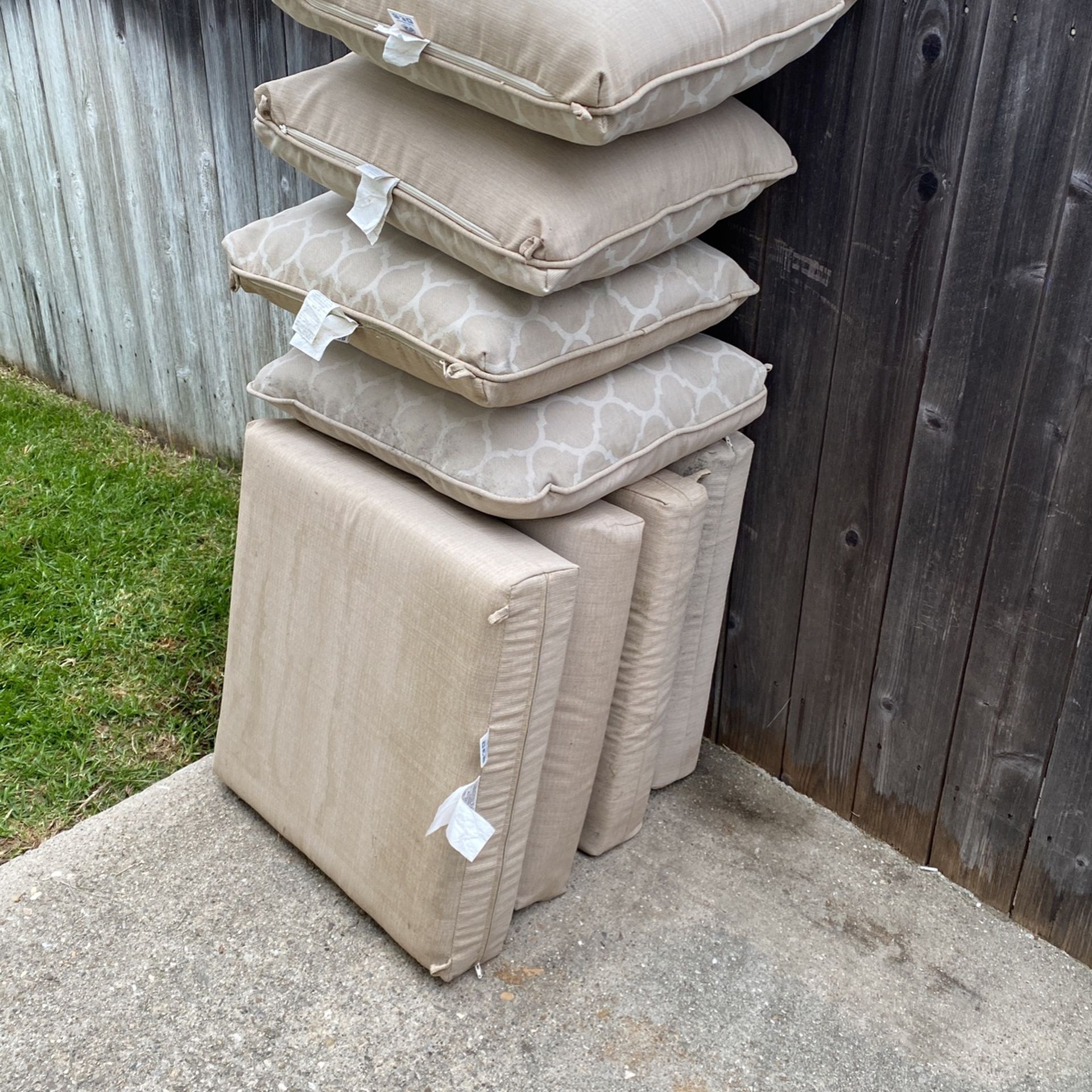 Patio Chair Cushions. 24”x24” No Rips. They Need Cleaning. Home Depot