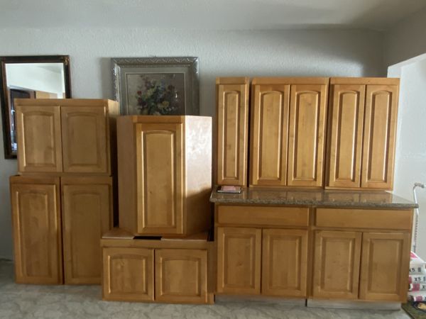Kitchen cabinets 8 top piece, Large 1 bottom granite ...