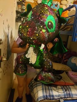 Dragon plush toy