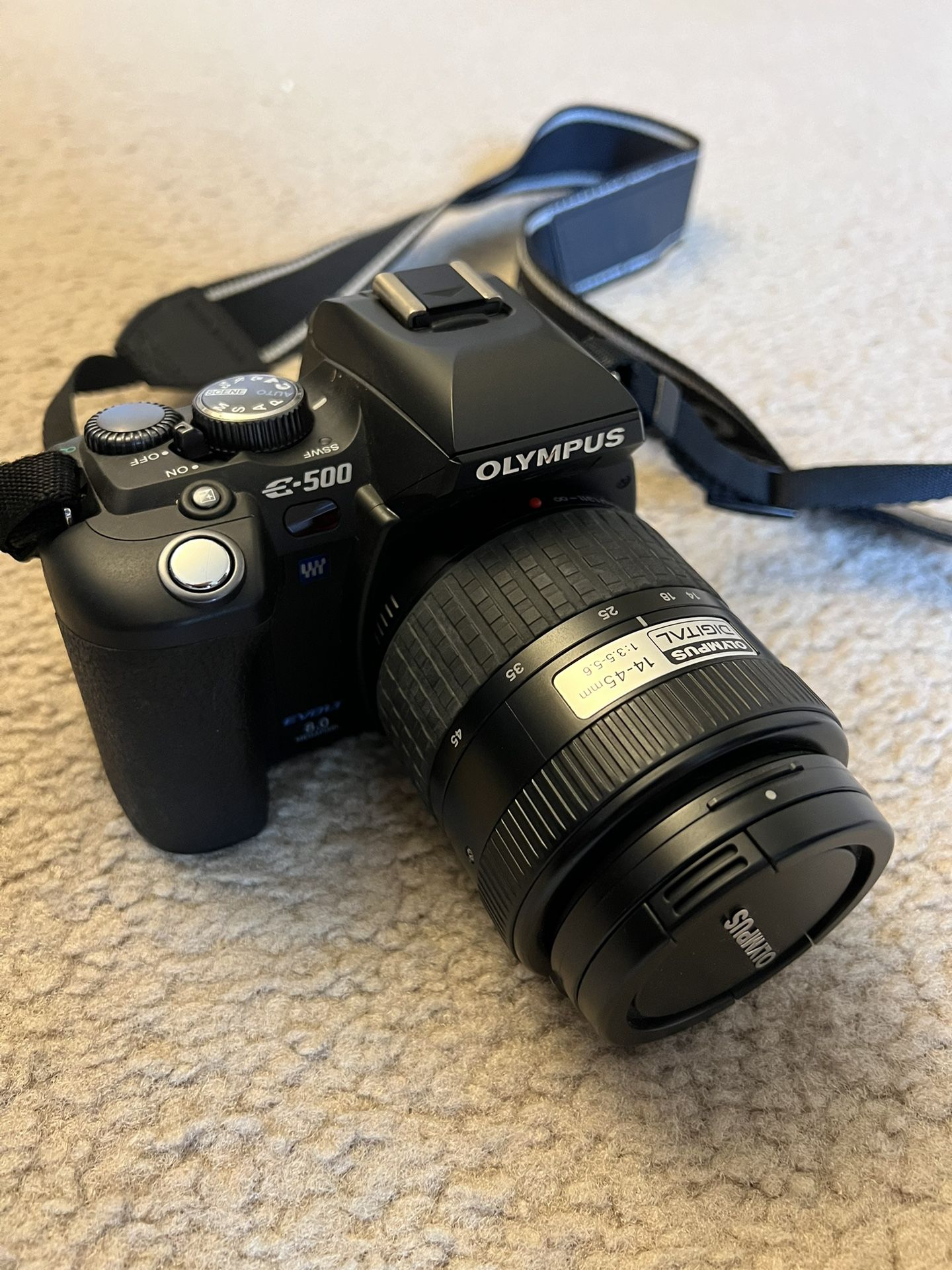 Olympus E-500 Evolt DSLR Camera With 3 Lenses And Case