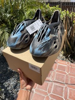 Yeezy Foam Runner MX Cinder