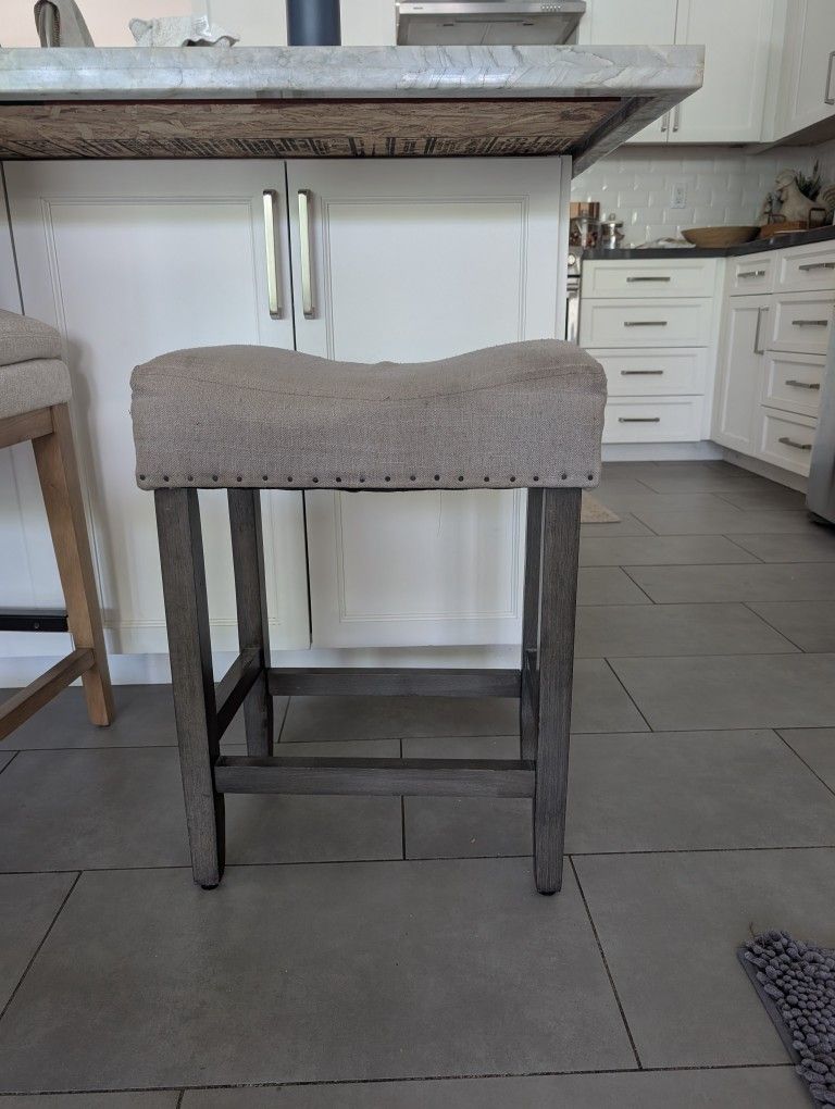 3 Barstools