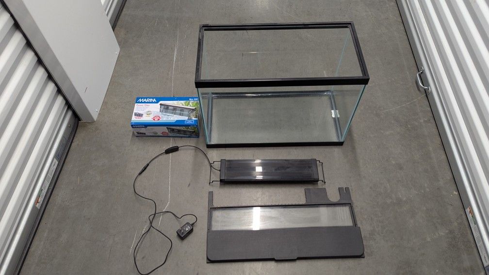 10 Gallon Fish Tank + Filter