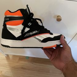 Reebok Anurl  BB 4000 Size 9