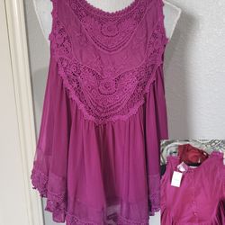 Size SMALL top NEW!!