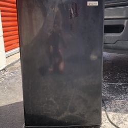 Magic Chef Mini Frig