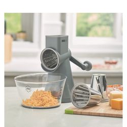3 in 1 grater / 3 en 1  rallador giratorio
