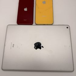 Lot of 3 Apple Devices – For Parts Only – iPhone XR, iPhone SE, iPad