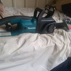 Makita Chainsaw 