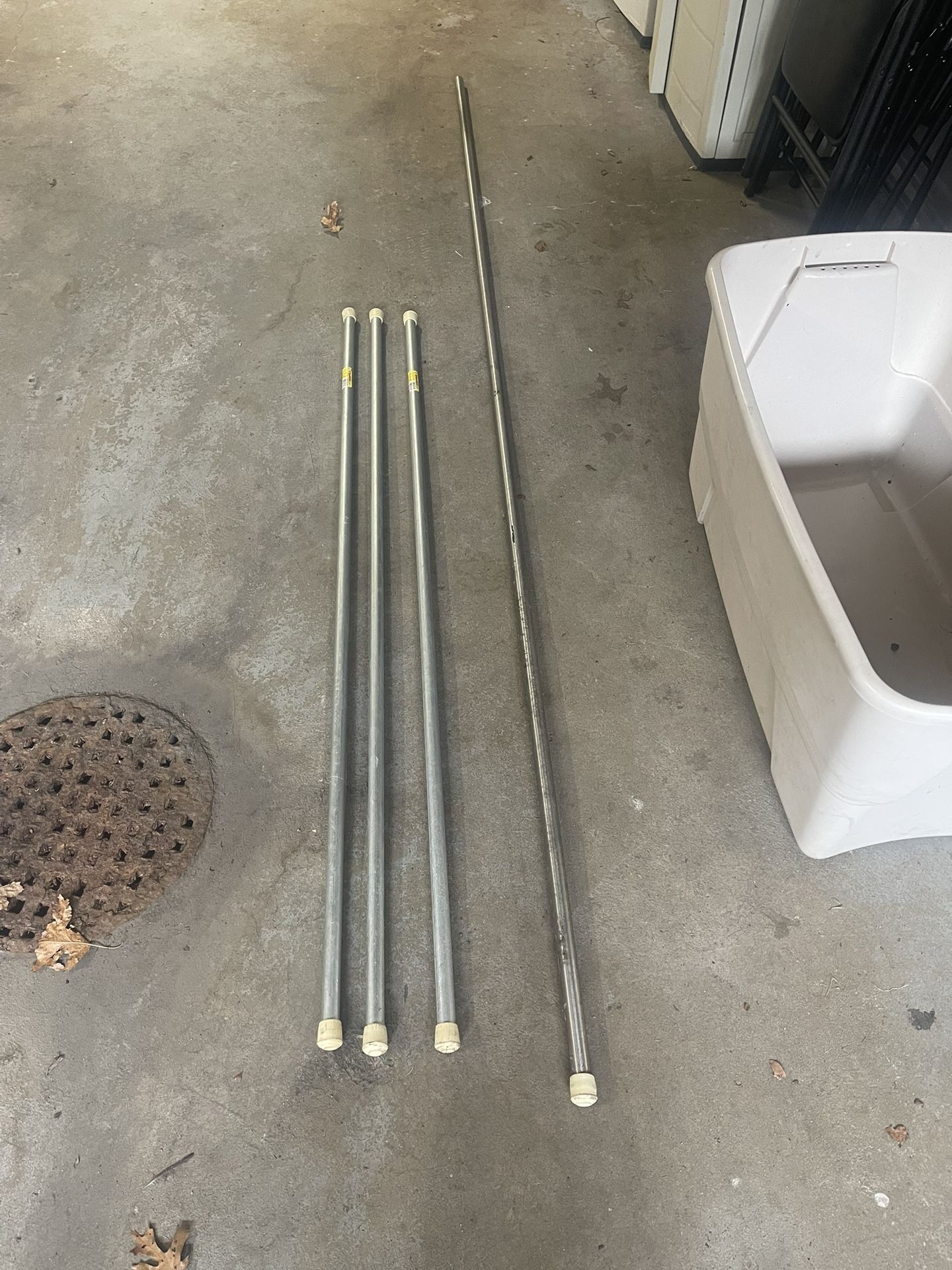 Steel pipes/rods