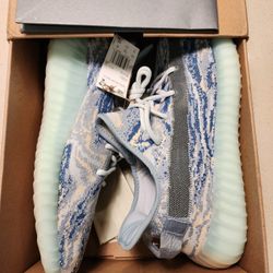 Yeezy 350 v2 store size 13