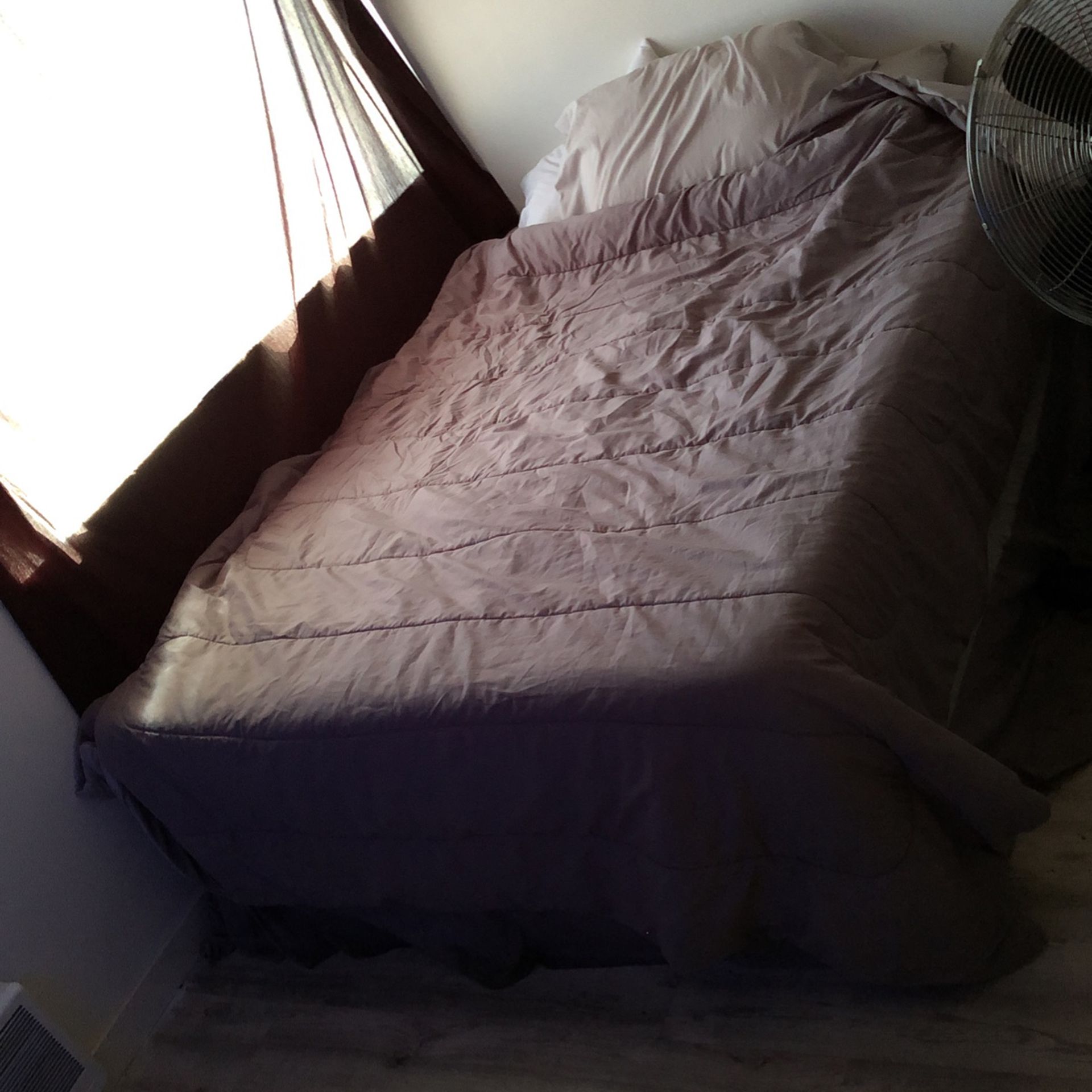 Queen bed set! Boxspring, Matress, w/ 2 Foam Matresses On Top! $100 Total Or $25 A Piece!