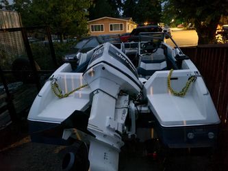 Boat Bayliner.  70hp Johnson 