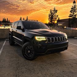 2022 Jeep Grand Cherokee 4xe · Sport Utility 4D