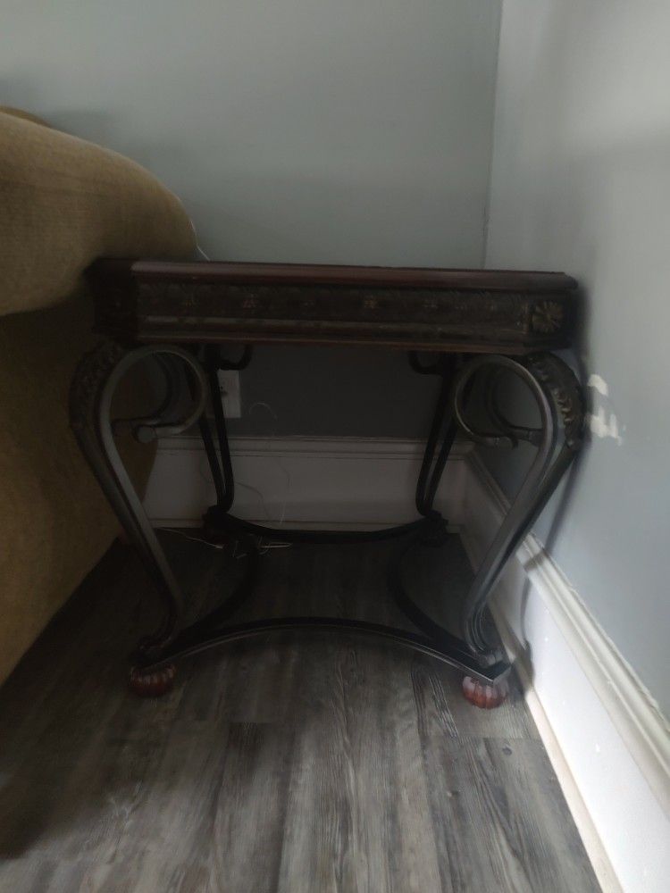 Coffee And End Tables