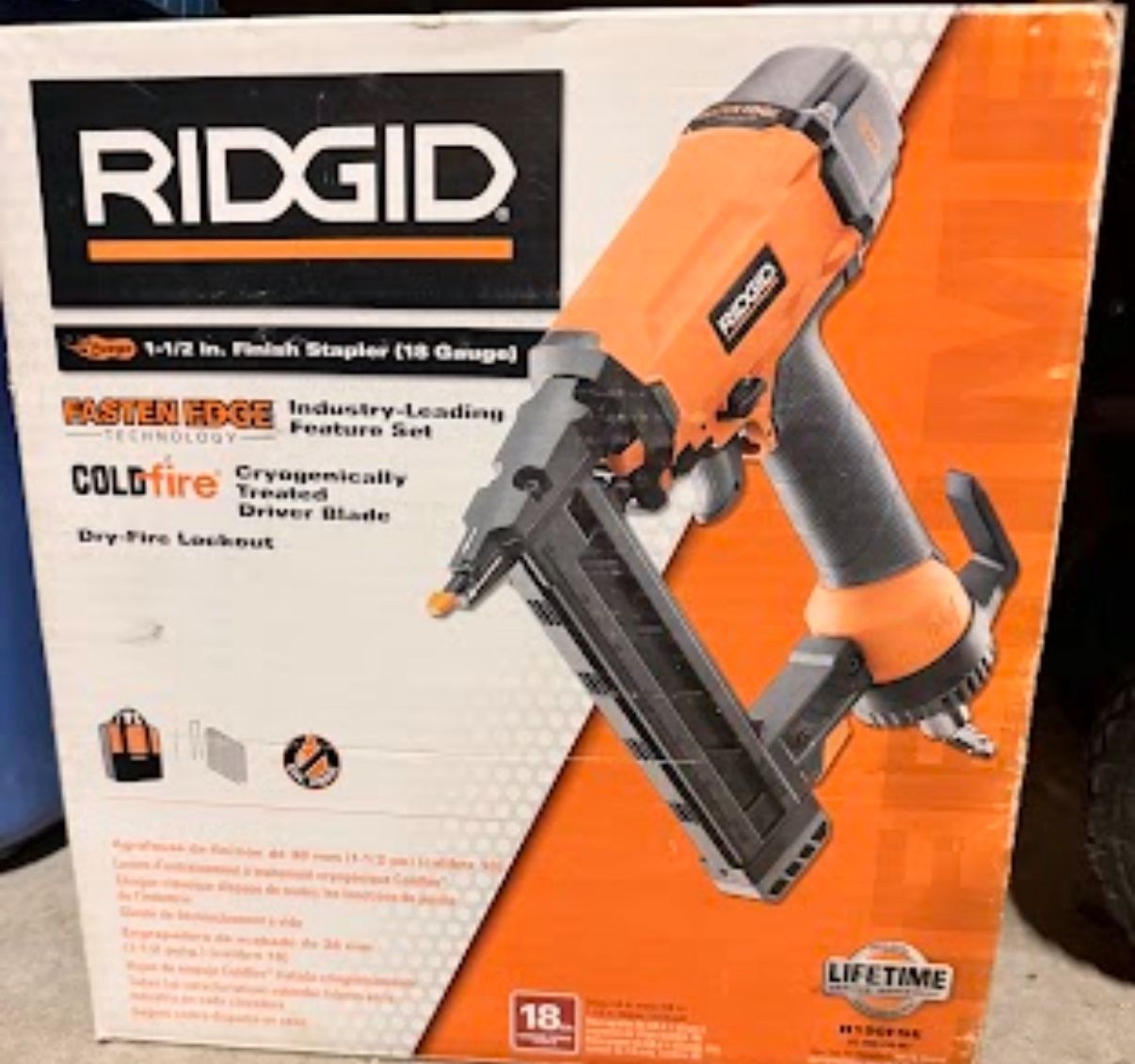 Rigid 1 1-2 In. Finish Stapler (18 Gauge)