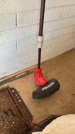 Weed trimmer weed wacker