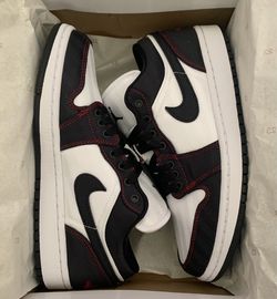 Jordan 1 Low SE White Black Gym Red  Size 8
