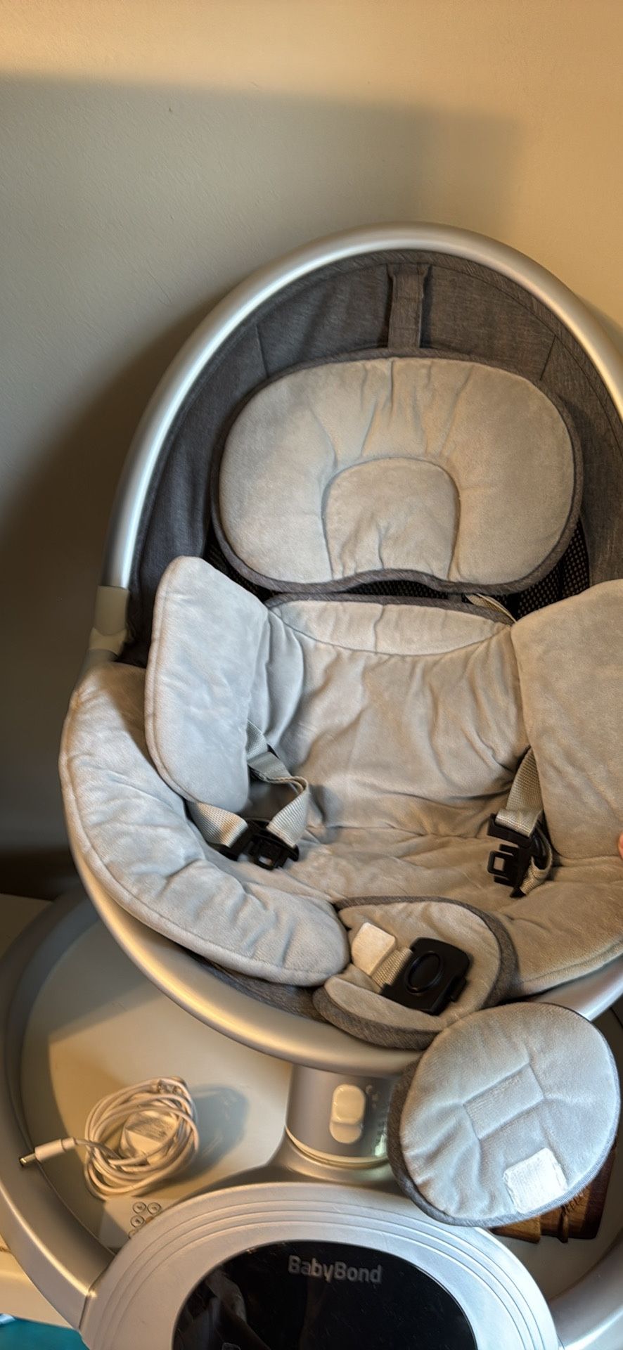 BabyBond infant swing