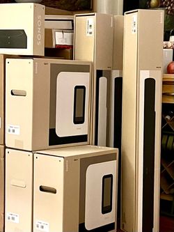 Sonos Arc—Ultra, Sonos Sub—4.  Available in black or white.   Priced as 1 soundbar and 1 Subwoofer. New!!