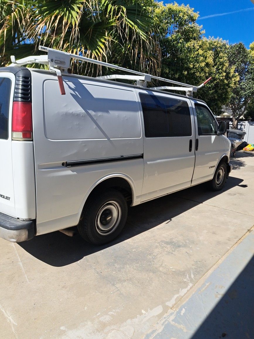 1999 Chevrolet Express
