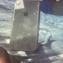 2 iPhone XR’s 