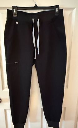Black and purple figs scrub bottoms