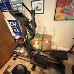 Elliptical Exercise Machine (Lightly Used)