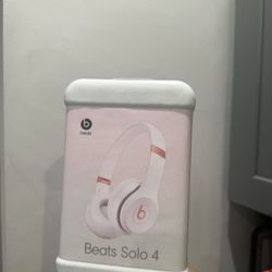 Beats Solo 4 Cloud Pink