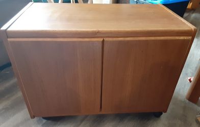 Cabinet, TV/Electronics Cart?