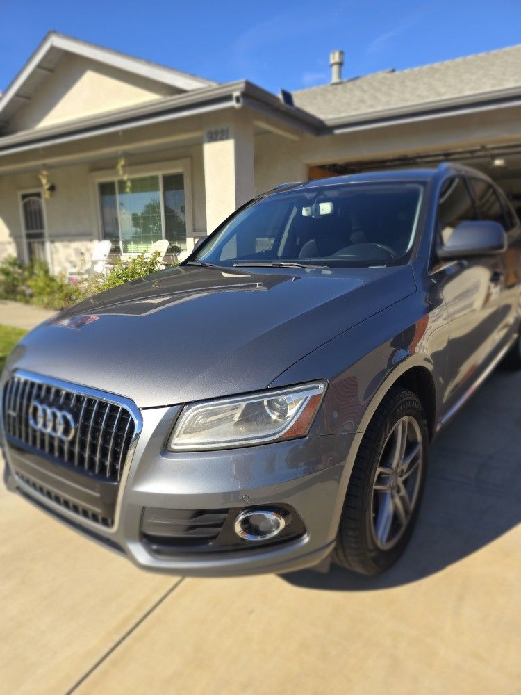 AUDI Q5 2.0 T