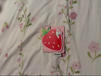 Strawberry Cinnamon Roll Card Holder