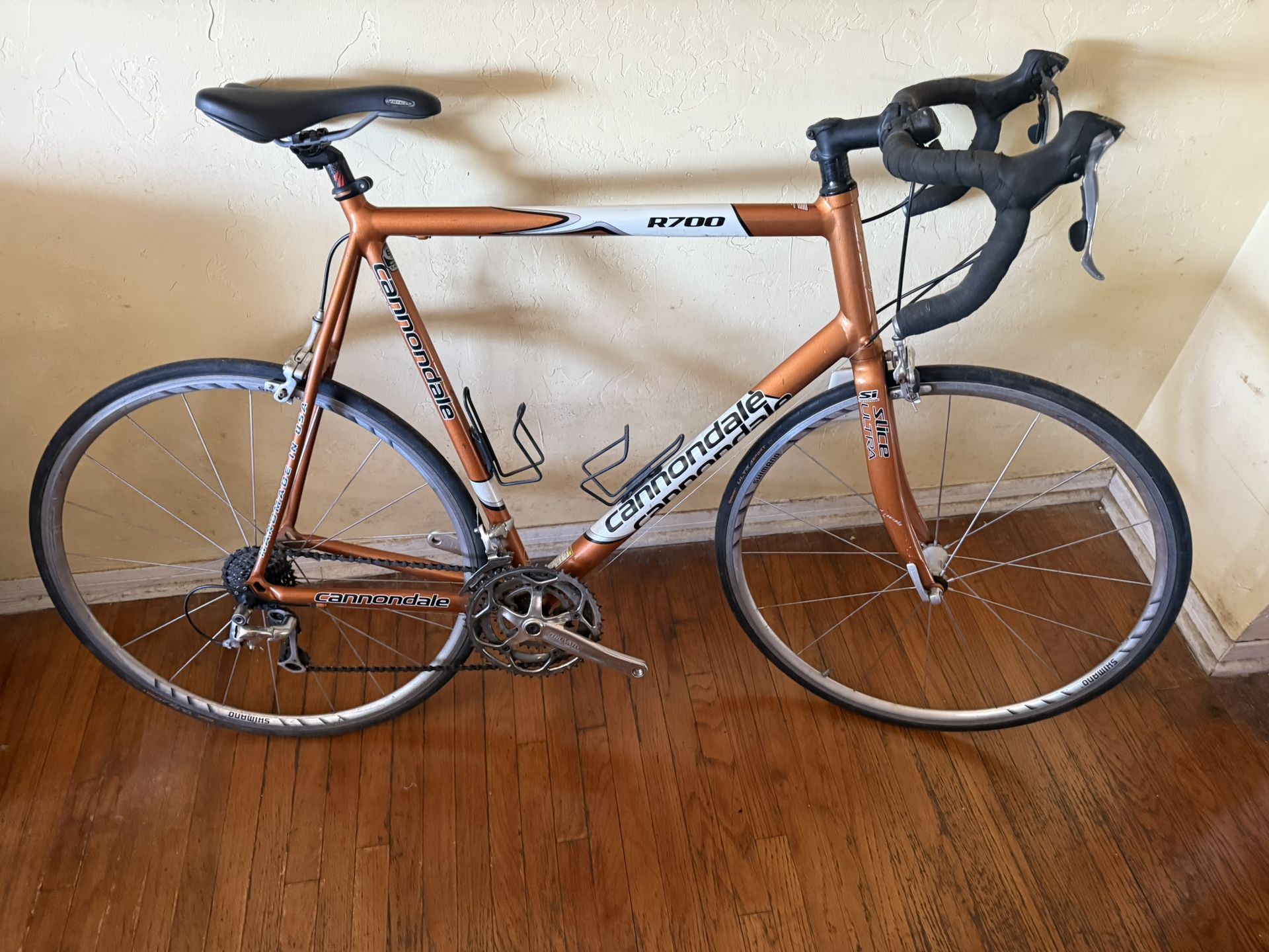 Cannondale XL Road Bike Alloy With Carbon Fork