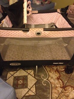 Graco play pen