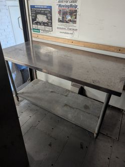 Stainless commercial table 5ft