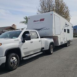 RV, Toy Hauler, Fifth Wheel,  Gooseneck,  Towing 