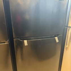 Frigidaire Top Freezer Bottom Fridge 