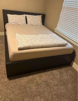 Queen size bed frame and mattress