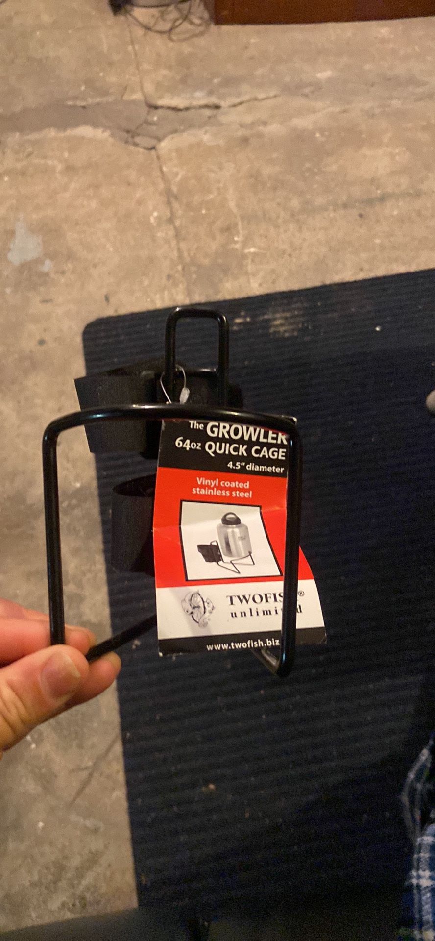 TwoFish Quick Cage Vinyl Coated 64oz